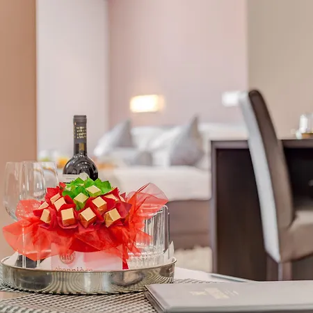Palace Heritage - Adults Only 4*