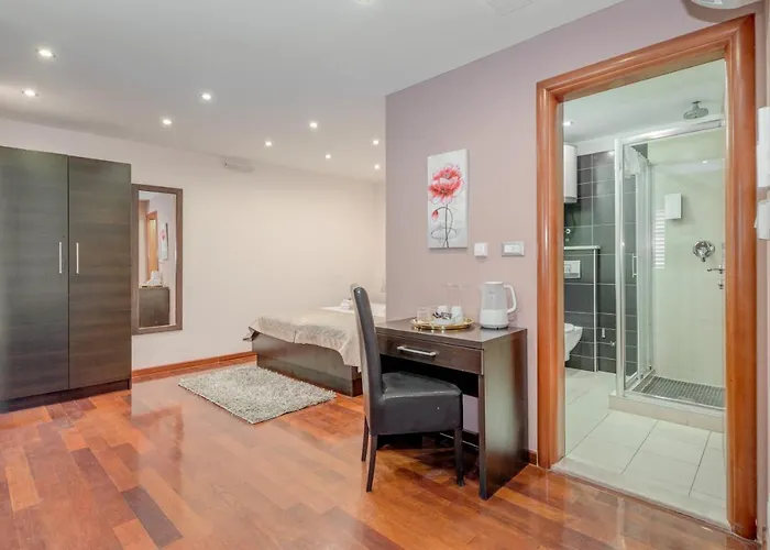 Palace Heritage - Adults Only