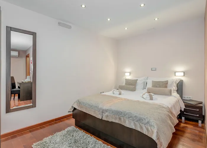 Palace Heritage - Adults Only