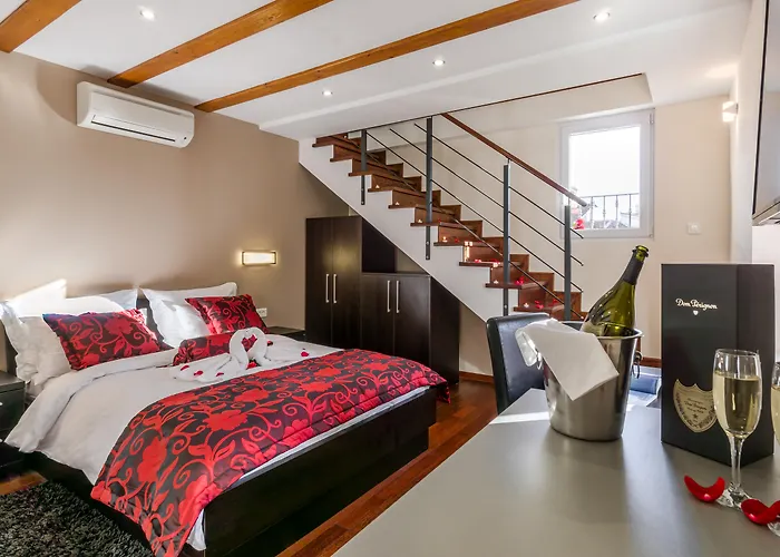 Palace Heritage - Adults Only